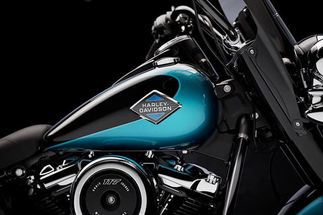 Color Black, Blue Image - 34758