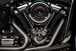 Harley Davidson Heritage Classic Color Black, Chrome Harley Davidson Heritage Classic Color Black, Chrome
