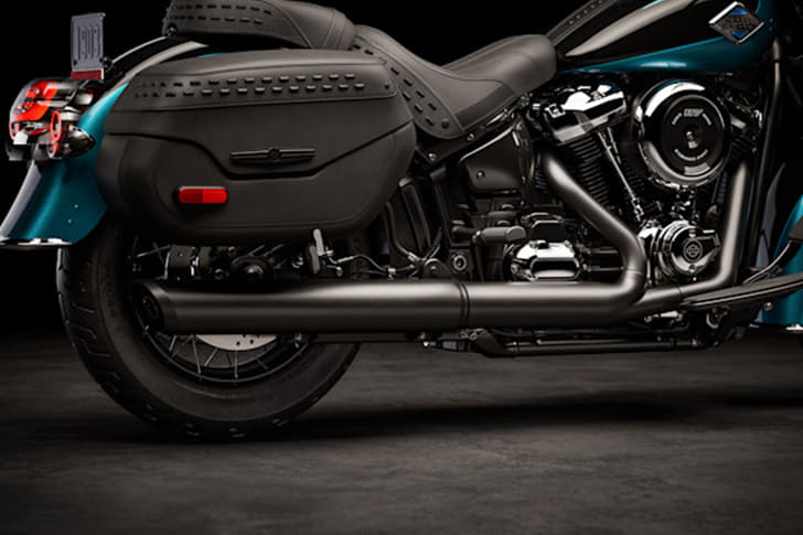 Harley Davidson Heritage Classic Color Black, Turquoise Harley Davidson Heritage Classic Color Black, Turquoise