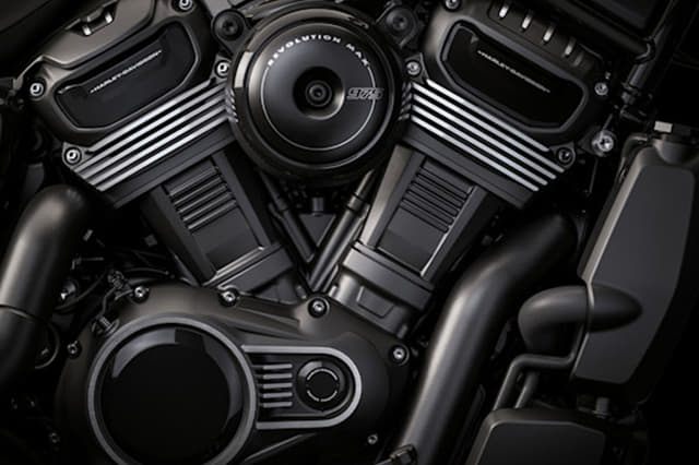 Engine Shot Right Image - 34795