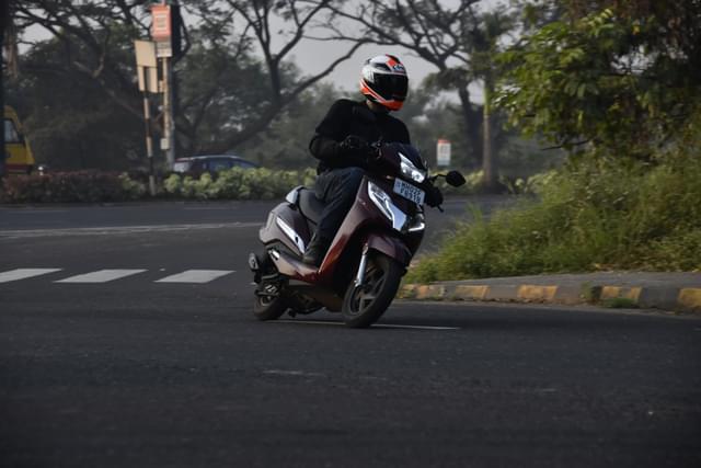 Front Left Three Quarter Image - 24137