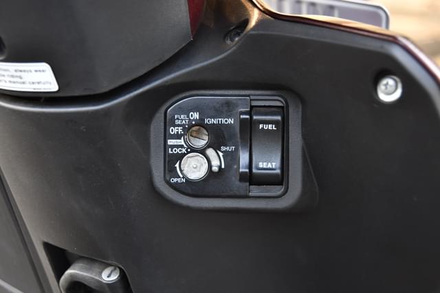 Closed Fuel Lid Image - 24289