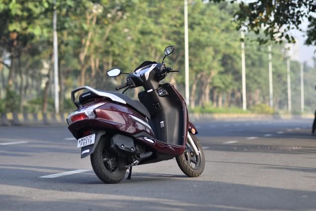 Front Left Three Quarter Image - 24343