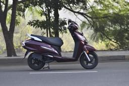 Honda Bikes Activa 125 Front Right Three Quarter