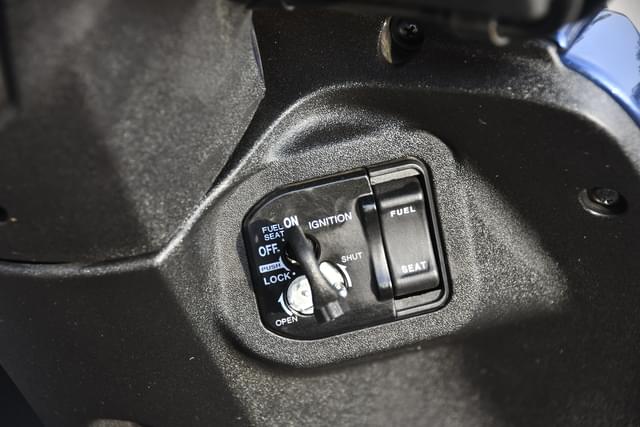 Closed Fuel Lid Image - 24198