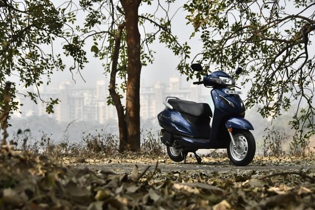 Front Left Three Quarter Image - 24266