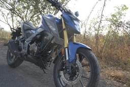 Honda Bikes Cb300f Front Left Three Quarter