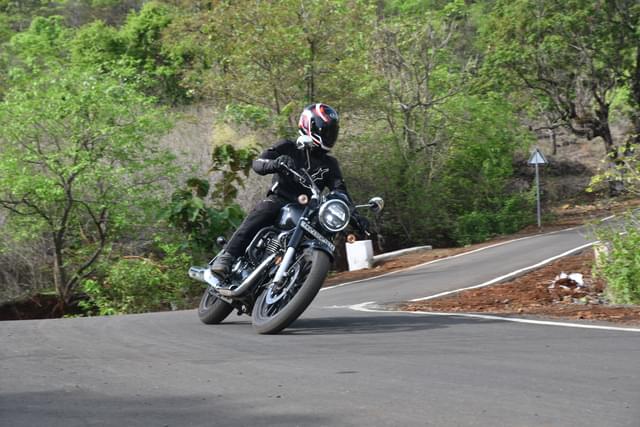 Front Right Three Quarter Image - 24536