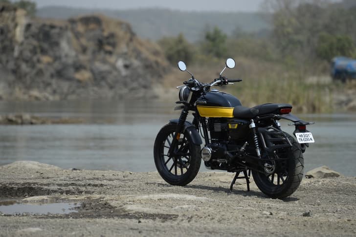 Honda Bikes Cb350rs Front Right Three Quarter