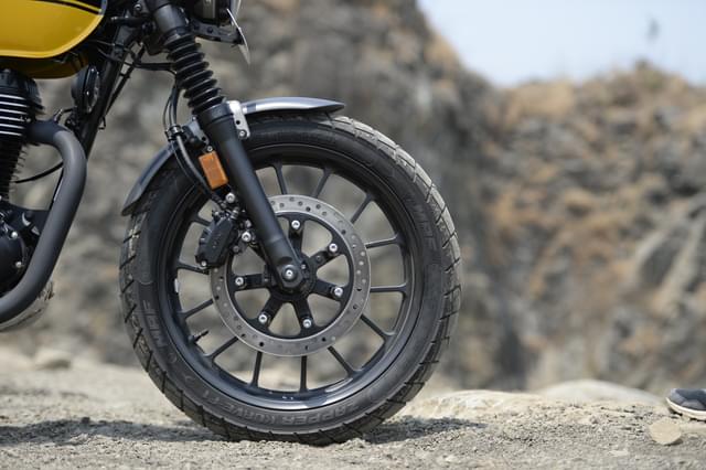 Color Yellow Image - 24330