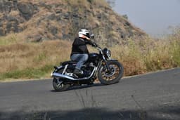 Honda CB350 H'ness Front Right Three Quarter