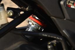 Honda Bikes Hornet 2.0 Color Red