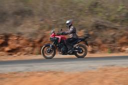 Honda Bikes Nx500 Front Right Three Quarter