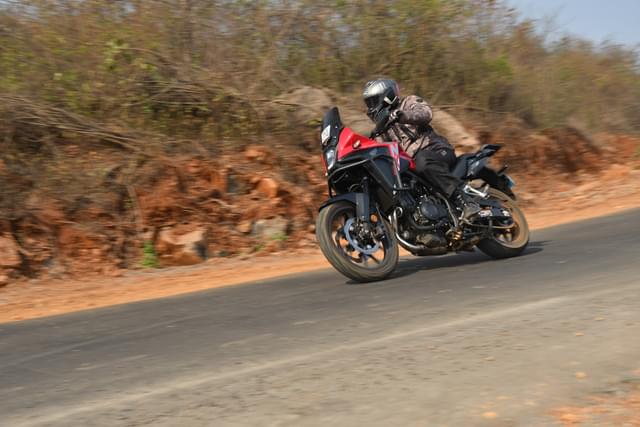 Front Left Three Quarter Image - 24588