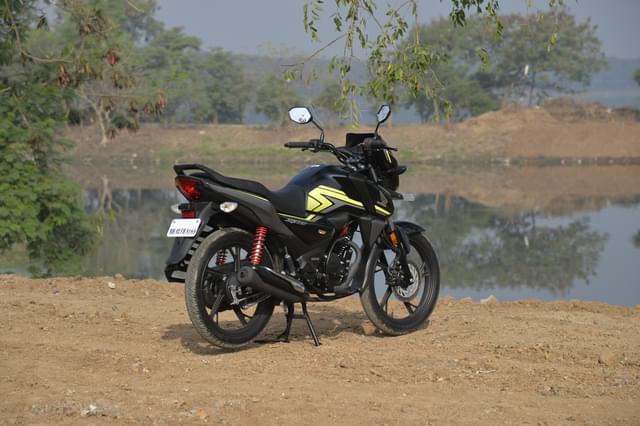 Front Right Three Quarter Image - 24171