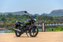Honda Bikes Shine 100 Front Right Three Quarter