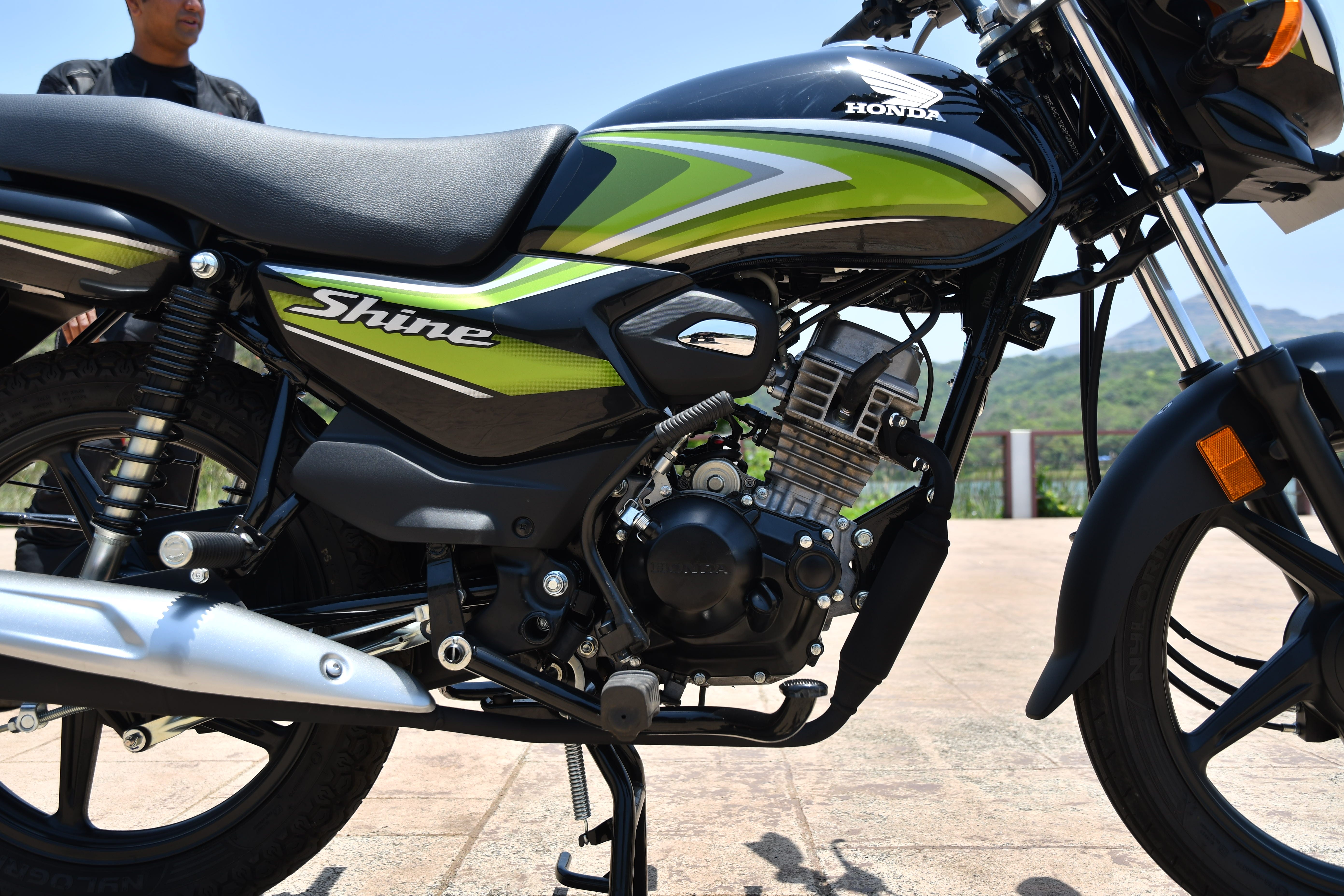 Honda Bikes Shine 100 Price, Images, Features, Mileage, Colours