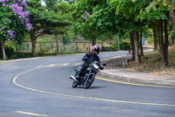 Honda Shine 100 Front Right Three Quarter