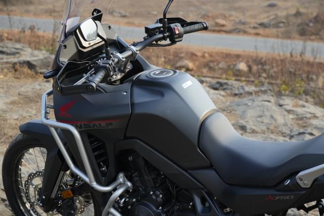 Closed Fuel Lid Image - 24508