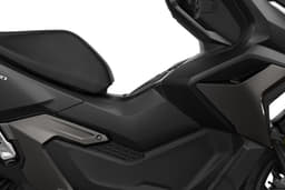 Honda ADV160 Color Black