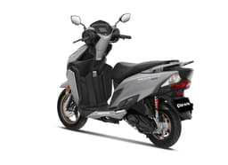 Honda Bikes Dio 125 Front Right Three Quarter
