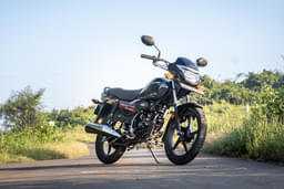 Honda Bikes Shine 100 Dx Front Left Three Quarter