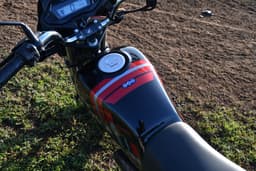 Honda Bikes Shine 100 Dx Closed Fuel Lid