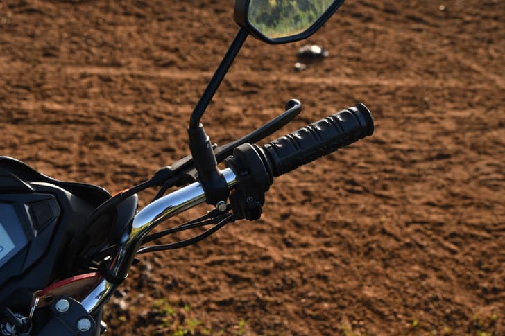 Honda Bikes Shine 100 Dx Color Black