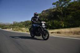 Husqvarna Svartpilen 401 Front Left Three Quarter