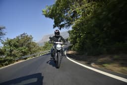Husqvarna Svartpilen 401 Front View