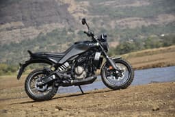 Husqvarna Svartpilen 401 Color Black