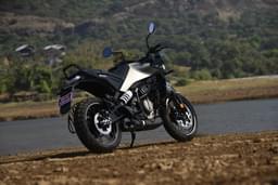 Husqvarna Svartpilen 401 Rear View