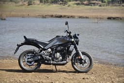 Husqvarna Svartpilen 401 Color Black