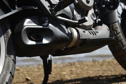Husqvarna Svartpilen 401 Exhaust Pipes