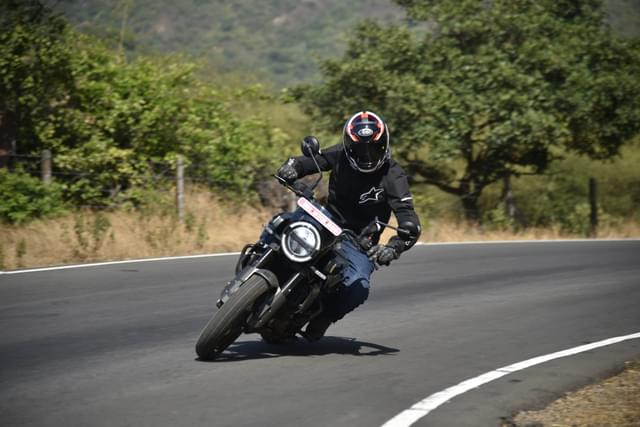 Front Right Three Quarter Image - 24984