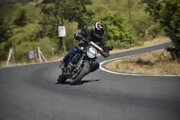 Husqvarna Svartpilen 401 Front Right Three Quarter