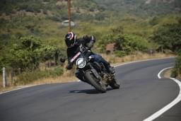 Husqvarna Svartpilen 401 Front Left Three Quarter