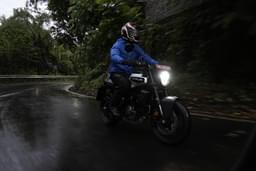 Husqvarna Vitpilen 250 Front Right Three Quarter