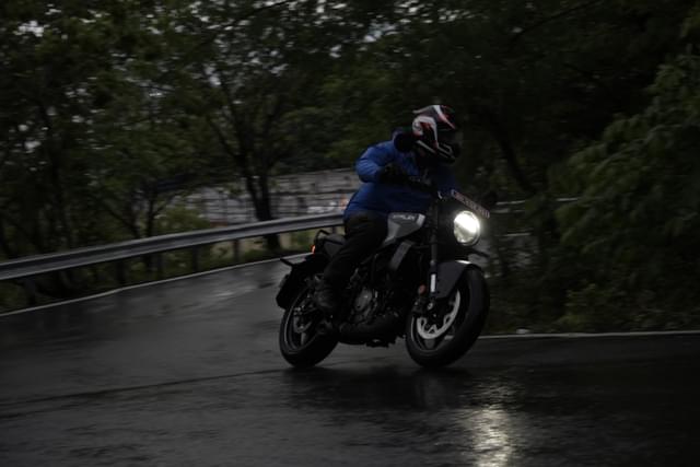 Front Left Three Quarter Image - 24780