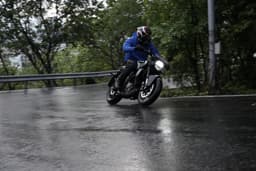 Husqvarna Vitpilen 250 Front Left Three Quarter