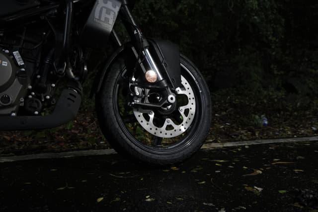 Headlight Image - 24799