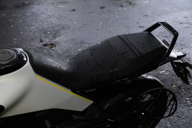 Closed Fuel Lid Image - 24833