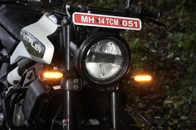 Headlight Image - 24869