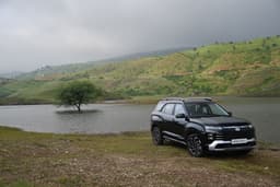 Hyundai Alcazar Front Right Three Quarter