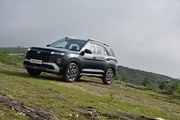 Hyundai Alcazar Front Left Three Quarter