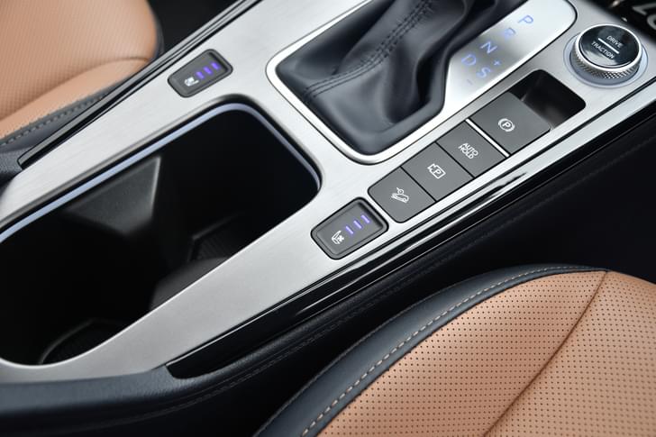 Hyundai Alcazar Console Storage