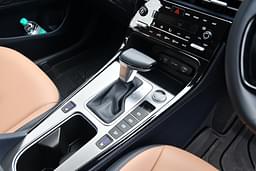 Hyundai Alcazar Front Row Seats