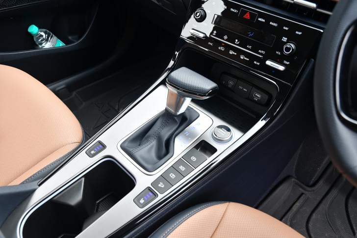 Hyundai Alcazar Front Row Seats