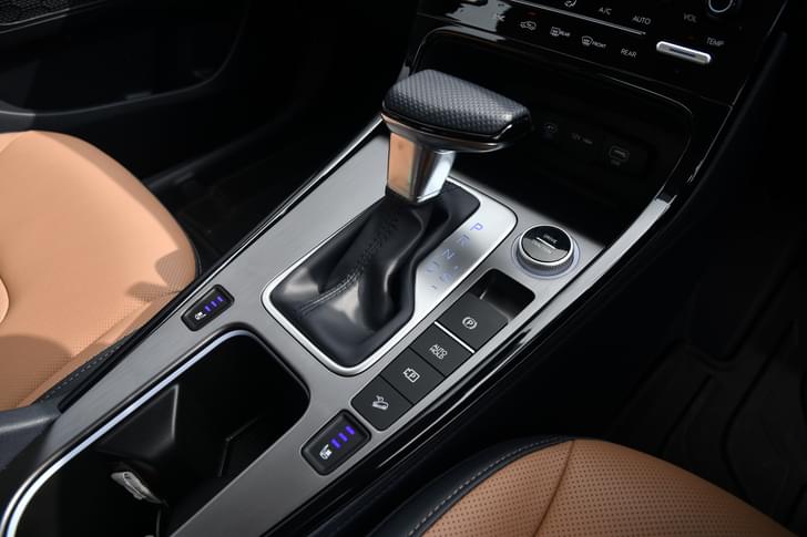 Hyundai Alcazar Charging Ports