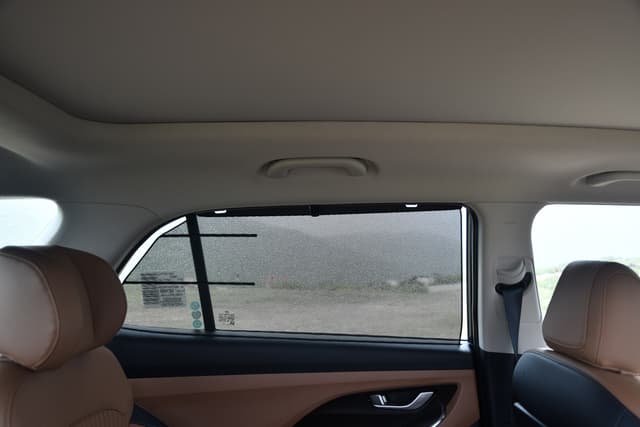 Rear Quarter Glass Image - 5965
